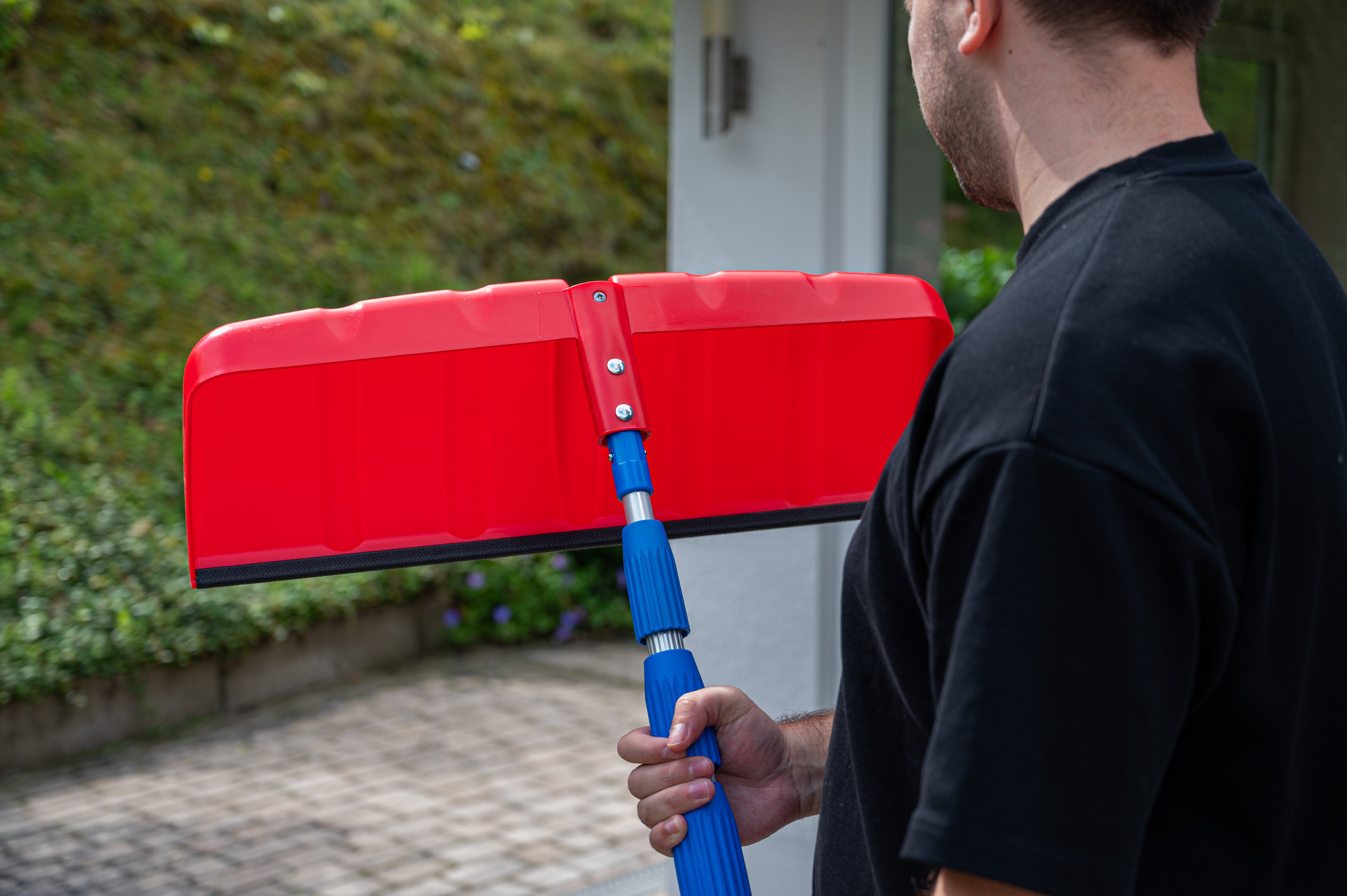 Schneeschieber für PV-Anlage