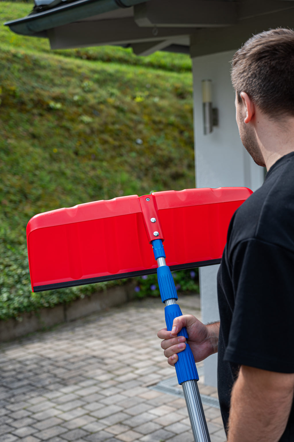 Schneeschieber für PV-Anlage