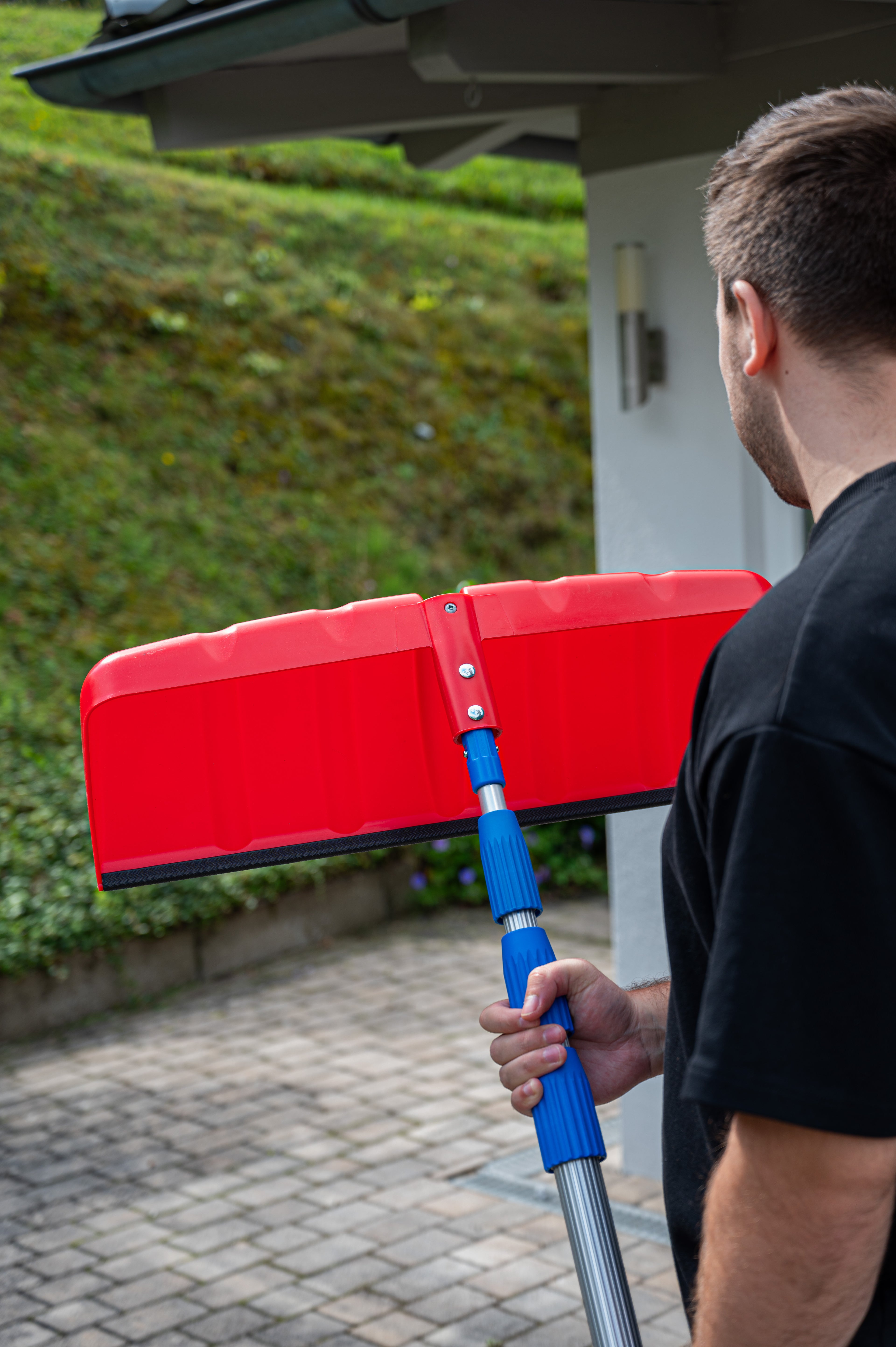Schneeschieber für PV-Anlage